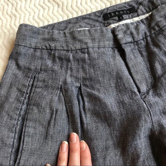 Theory Grey Pleated Tapered Career Style Pants Womens 2 Slacks Trousers Office - Picture 5 of 8